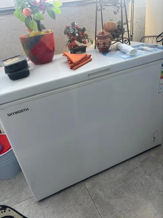 Продам морозильную камеру