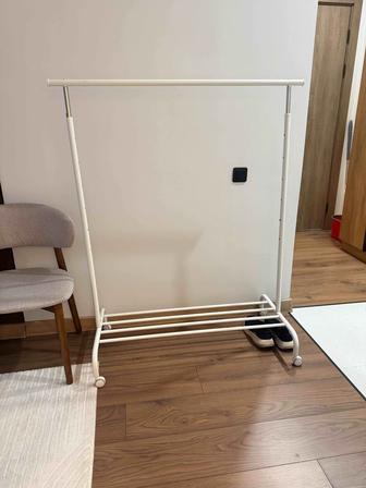 Продам напольную вешалку