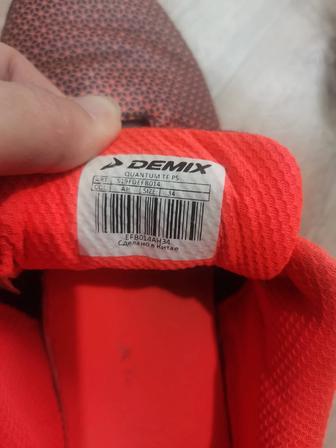 Продам кроссовки детские