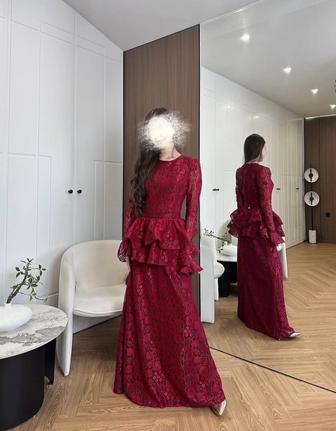 Вечернее платье