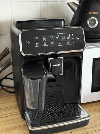 Кофемашина Philips 3200 Lattego