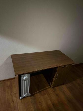 Продам письменный стол