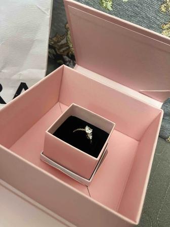 Кольцо Pandora Timeless Double Heart Sparkling