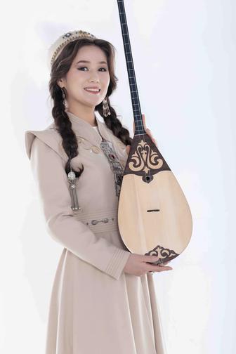 Уроки домбры. Домбыра үйрену сабағы.