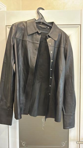 кожаная рубашка от бренда Sportmax.