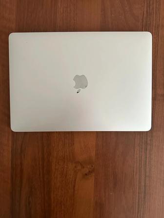 MacBook Air M1 256ГБ б/у