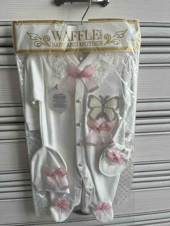 Комплект на выписку для девочки