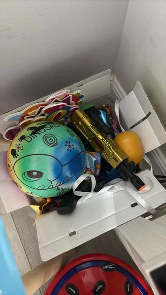 Разгрузка игрушек один пакет 5000