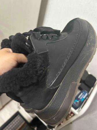 Продам кроссовки