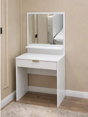 Срочно продается туалетный столик