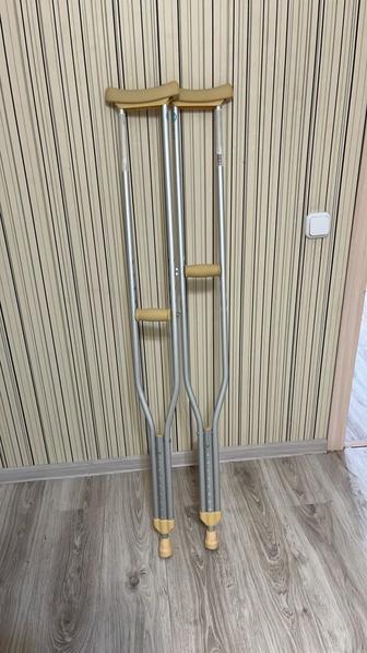 Костыль с подмышечной опорой L