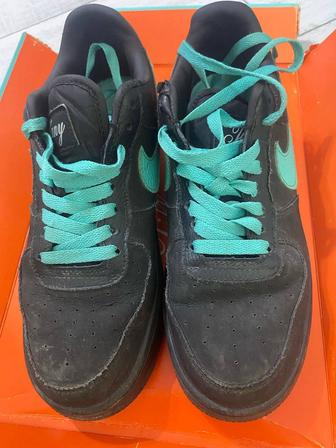 Кроссовки Nike оригинал 40 р