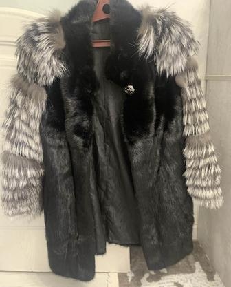 Продается Норковая шуба с чернобуркой