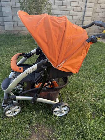 Продам коляску Graco