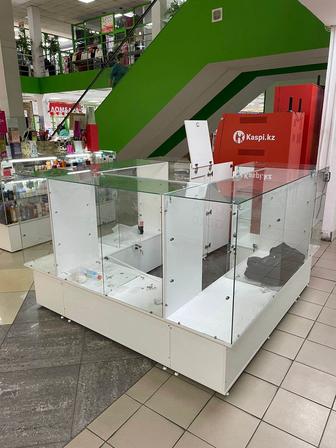 Витрина островок