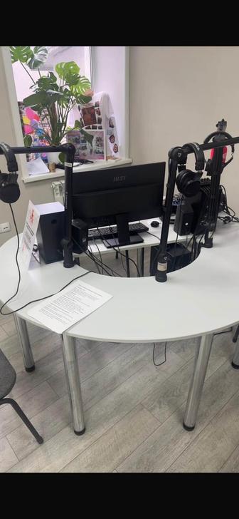 Продаём круглый стол