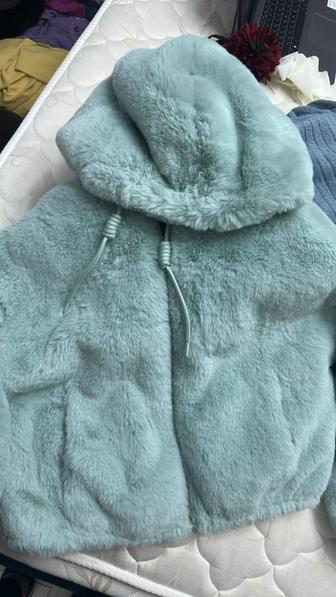 Бомбер зимний с подкладом новый