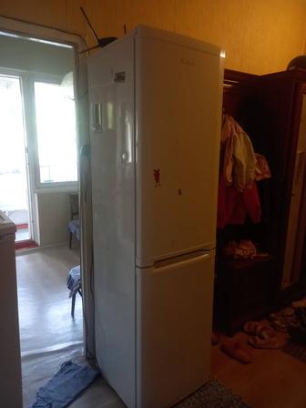 Продам холодильник 4-х камерный