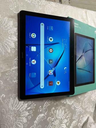 Продам планшет хуавей в хорошем состоянии