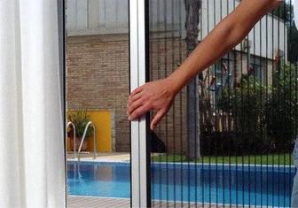 Раздвижные (Плиссе) москитные сетки на окна и двери.