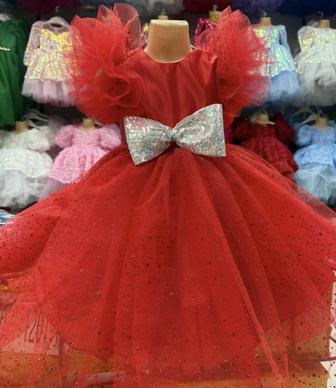 Прокат детских костюмов , бальные платья и парные образы к 8 марта