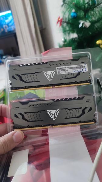 Продам оперативную память Patriot Viper Steel 16G DDR4