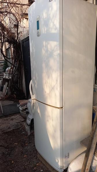 Продам холодильник