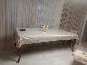 Продам стол в гостиную