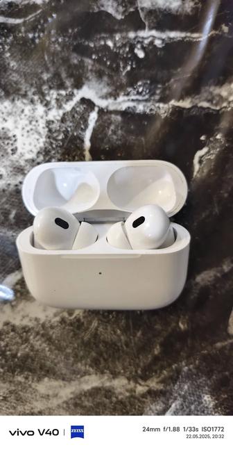 Продам наушники Apple AirPods 2 pro