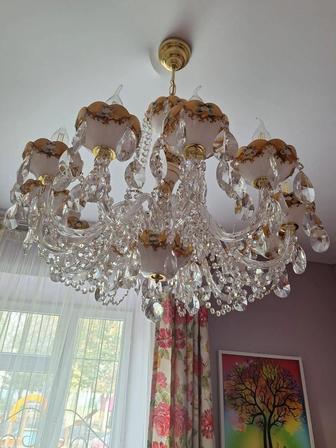 Продам люстру из чешского стекла