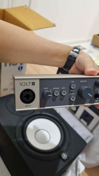 Звуковая карта Universal Audio Volt1