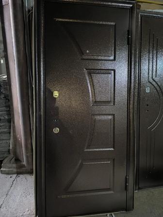 Двери металические ,деревянные
