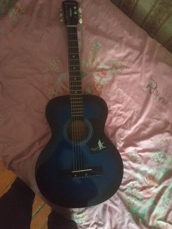 Продам гитару