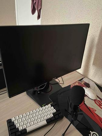 Обменяю мощный игровой компьютер с 280 герц монитором на ноутбук
