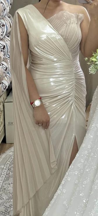 Продам шикарное платье