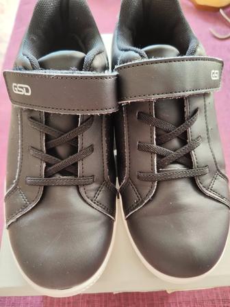 Кеды на мальчика р 34