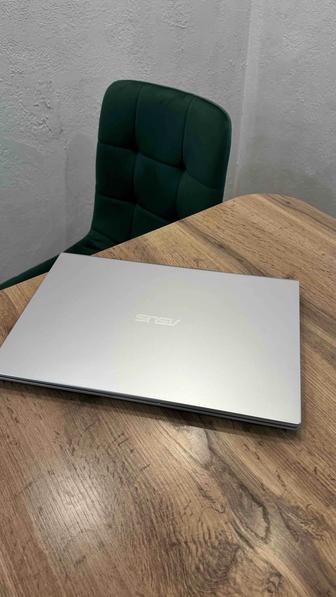 Ноутбук новый Asus