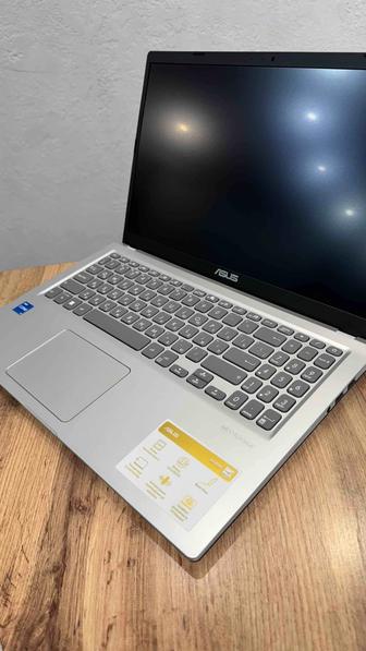 Ноутбук новый Asus