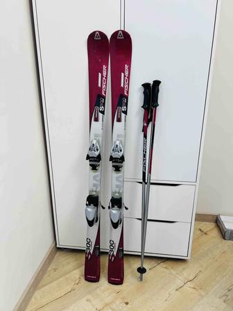 Лыжи и палки Fischer