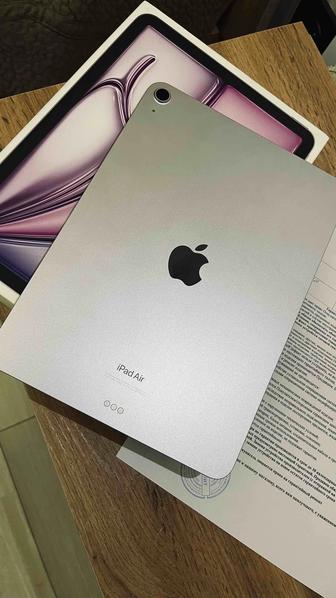 Продаю iPad Air (2024)