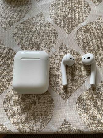 Продаю AirPods