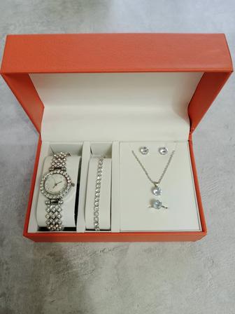 Новый набор бижутерии