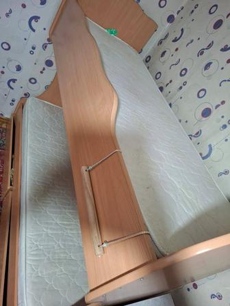 Продам двухъярусная кровать