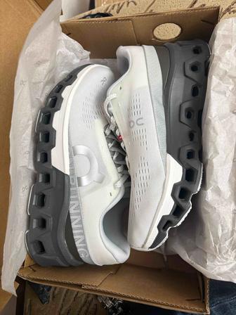 Продаю кроссовки ON