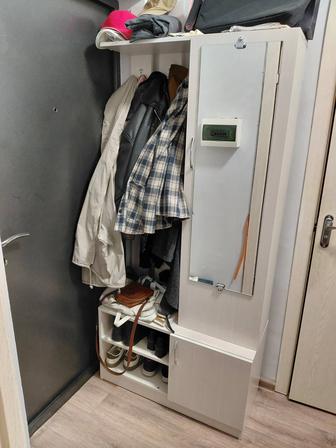 Продаю прихожую