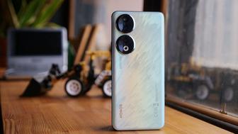 Продам смартфон HONOR 90