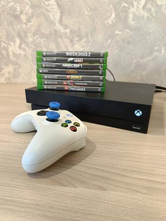 Продаю Xbox One X 1TB