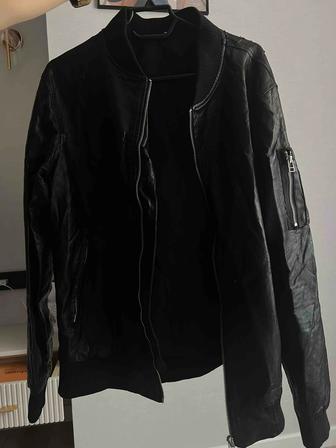 Продам кожаную куртку