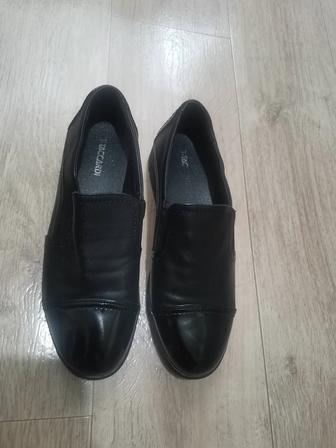 Продам туфли женские