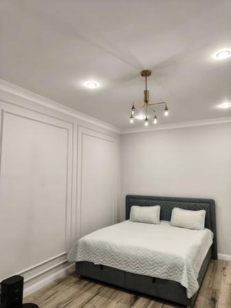 Продам двуспальную кровать с матрасом в отличном состоянии.